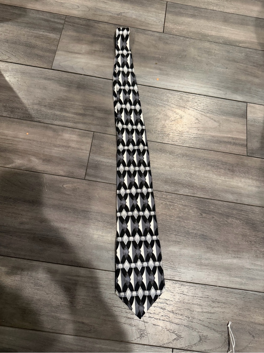 Black & White Geometric Pattern Men's Tie